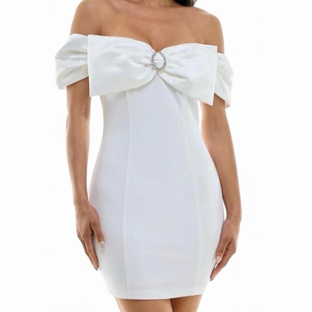 B. Darlin white dress size 11/12 bridal, wedding shower NEW NWT